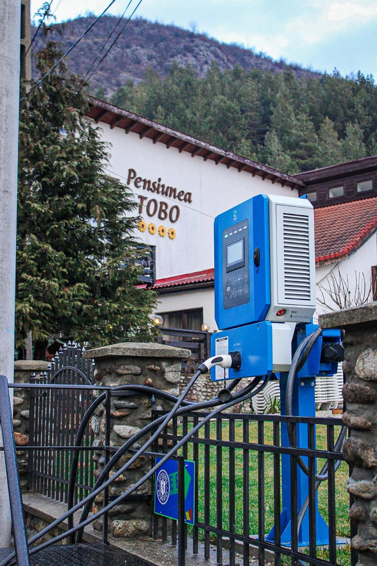 Pensiunea Tobo Baia de Fier Εξωτερικό φωτογραφία